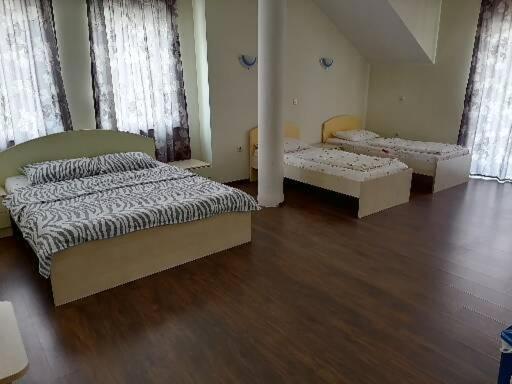 Centrrooms-Ds Struga Eksteriør billede